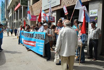 16-06-28 ConcentracionconsuladoFranciaACorunha05.JPG
